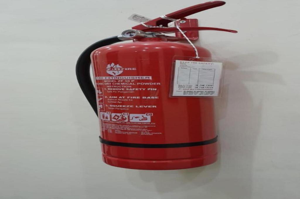 Oyo 92772 Losmen Diah Syariah Langsa エクステリア 写真